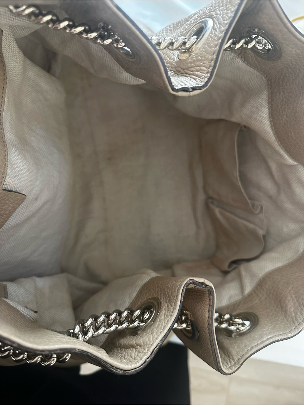 Gucci Tan Leather Shoulder Bag with Chain Straps and Tassel - Picture 6 of 13